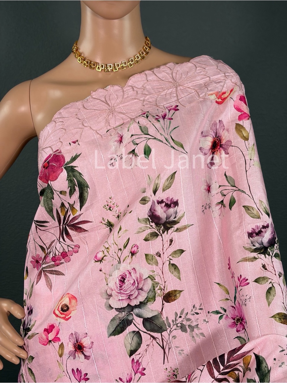 Pink Floral Saree with unstitched blouse material (Brand new)